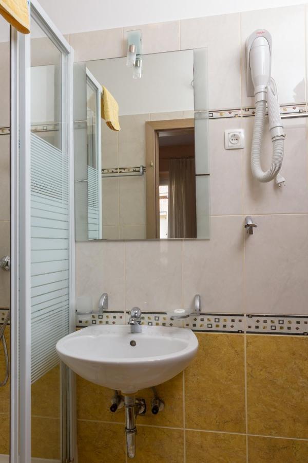 Villa Alesa Tucepi Ngoại thất bức ảnh